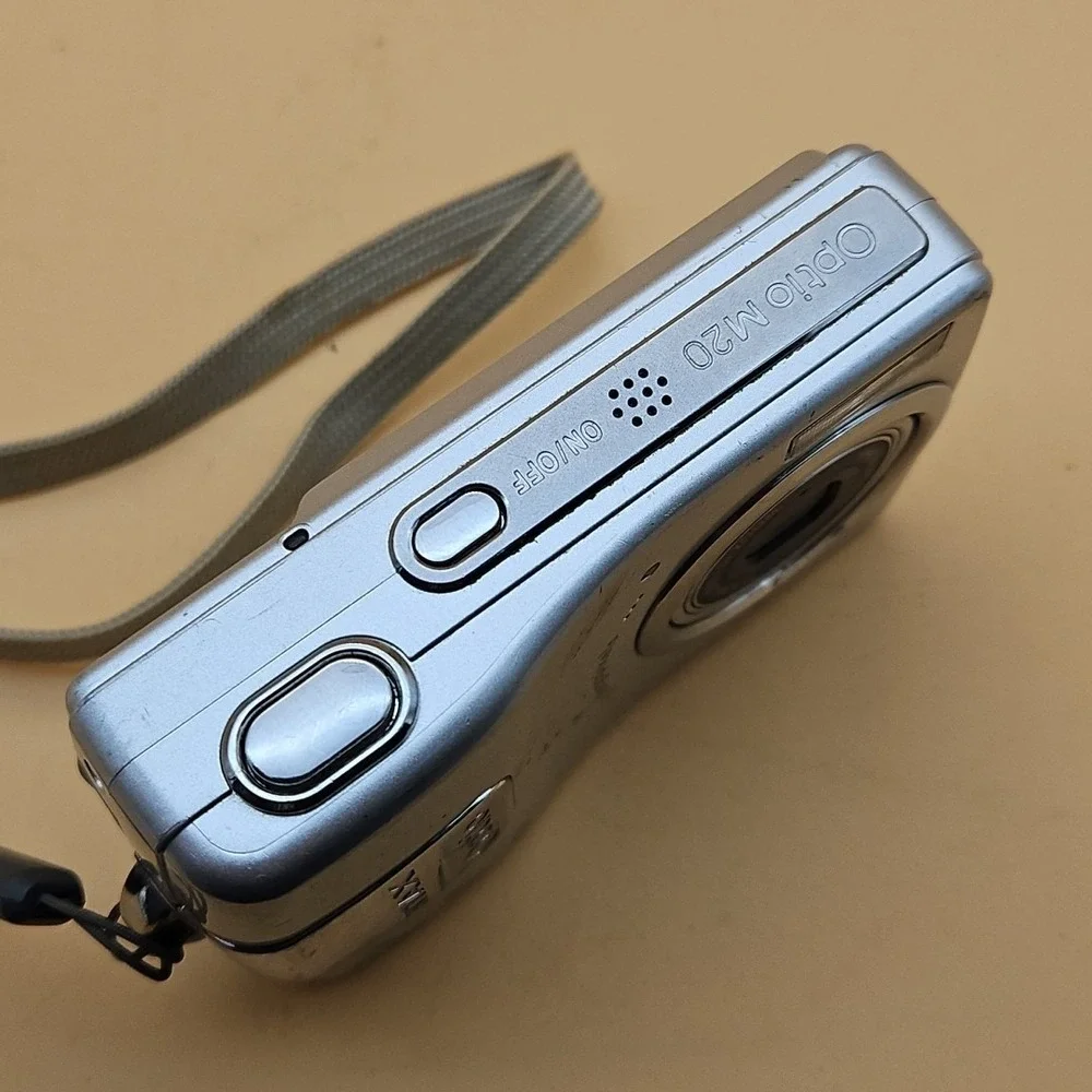 Pentax Optio M20 7.0MP‎ Digital Camera Silver UNTESTED AS IS FOR PARTS